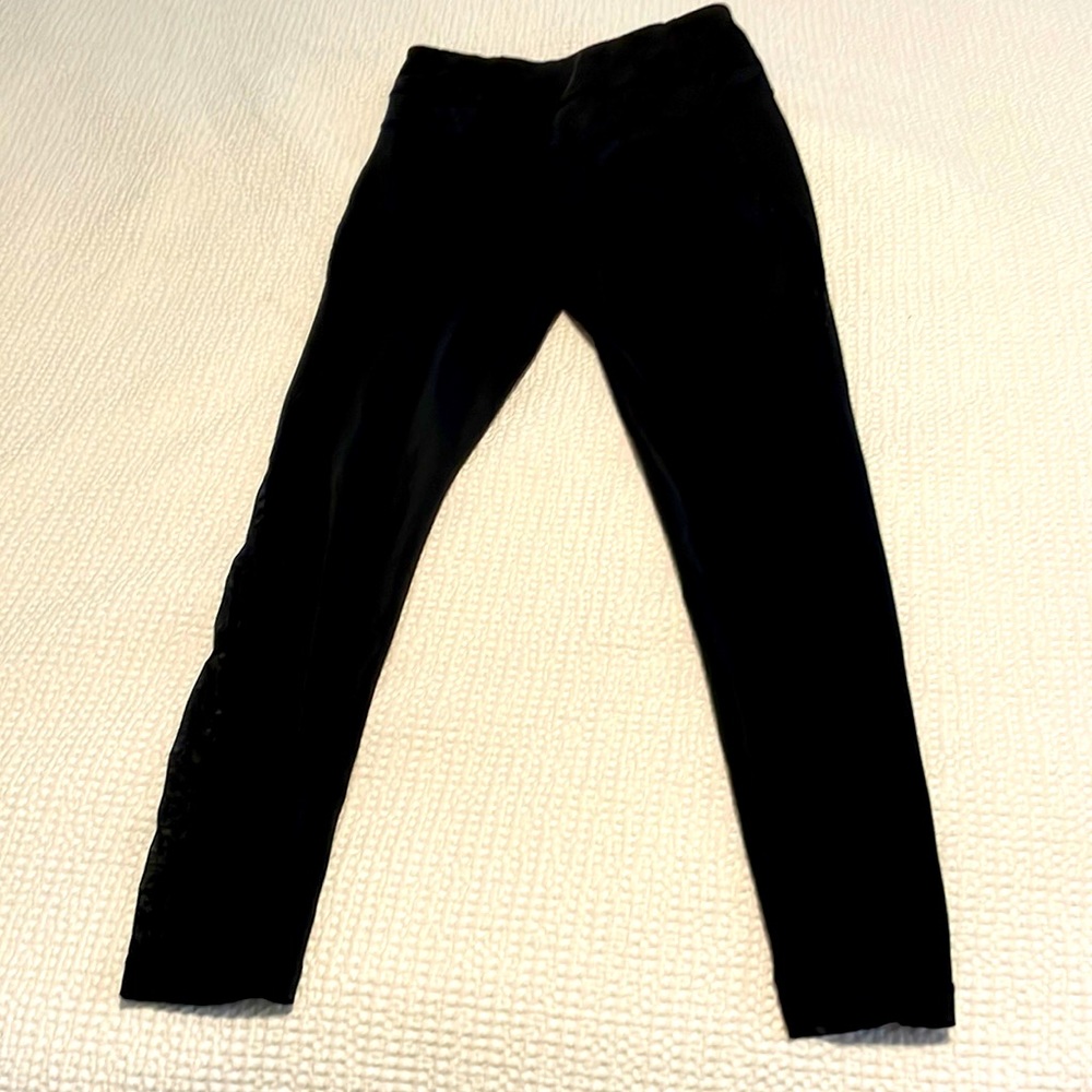 Zella size M leggings with mesh down both sides